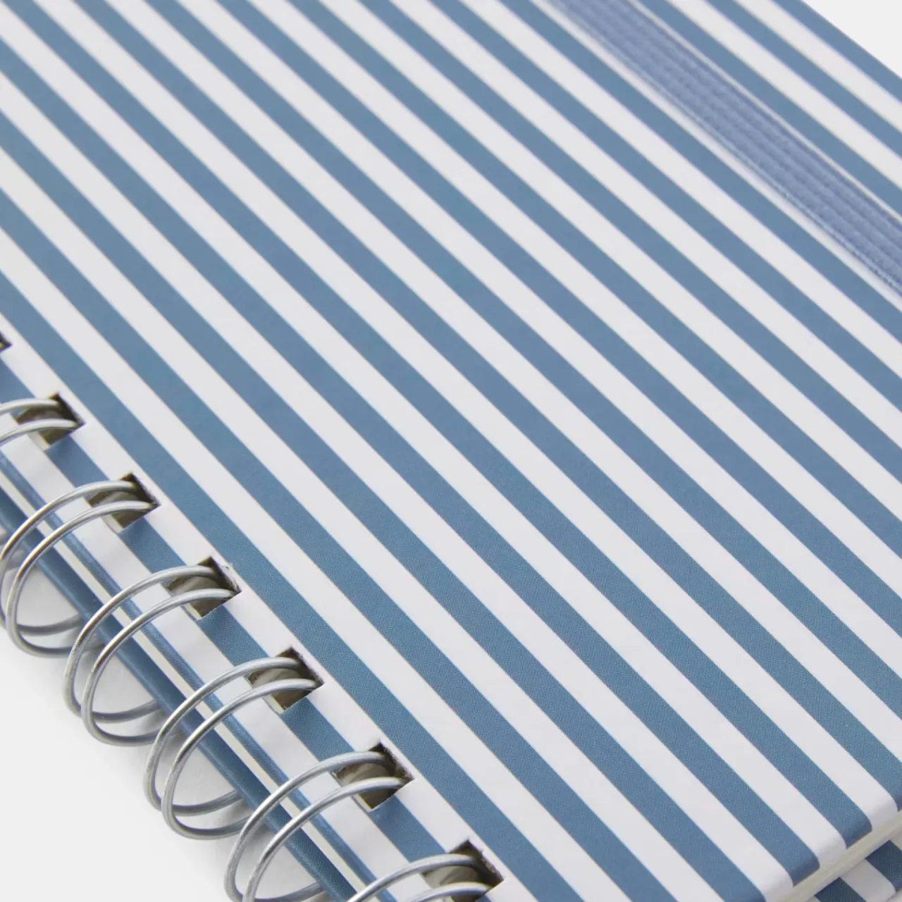 Anteckningsbok KIT Stripe A6 Blå/vit Skrivbordstillbehör