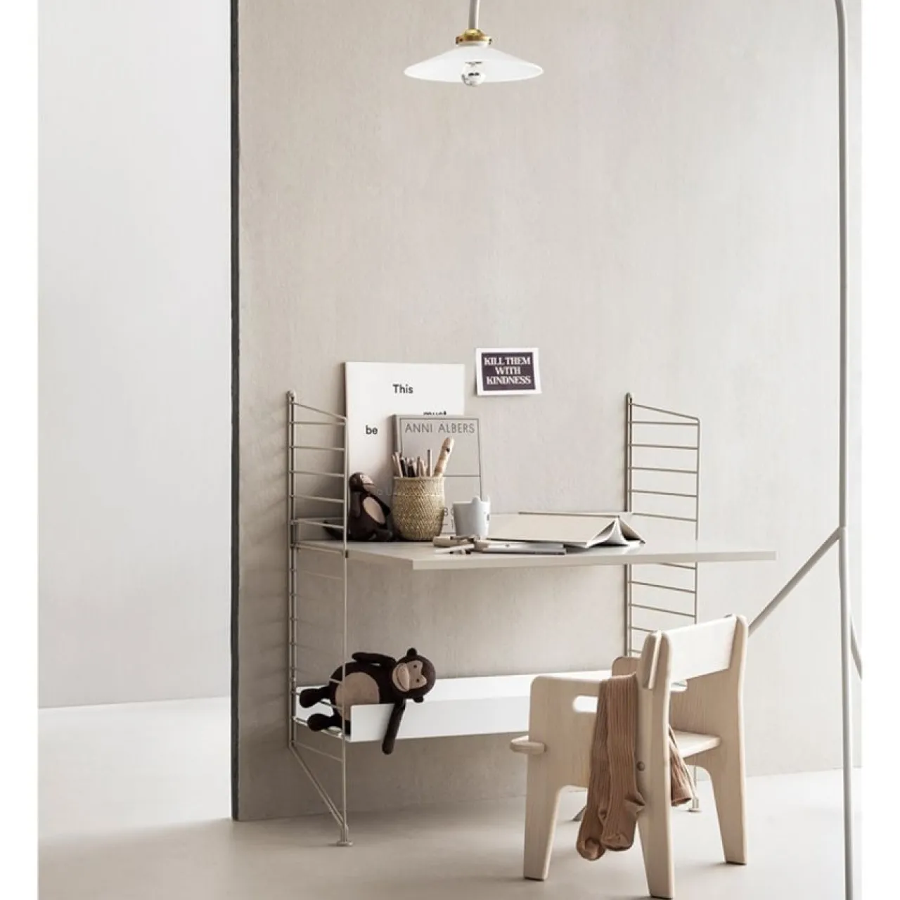 Clearance Arbetsskiva 78x58 målad String Skåp & Fällbord