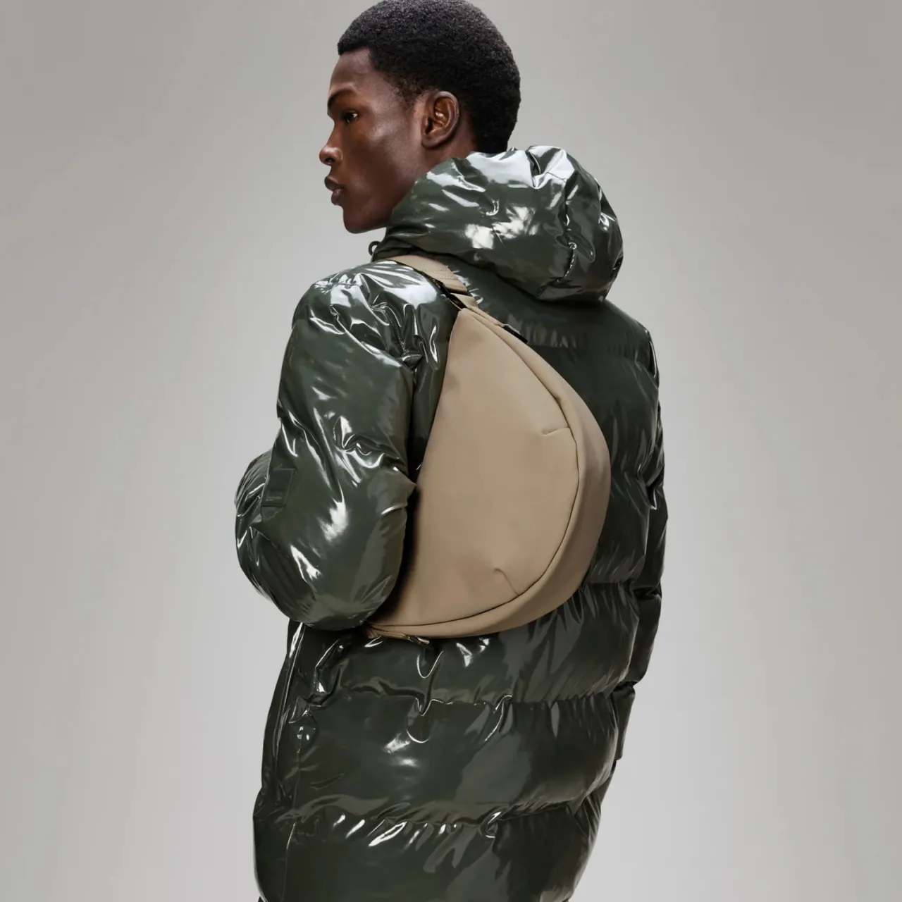 Clearance Axelväska Valera Small Beige Axelväskor