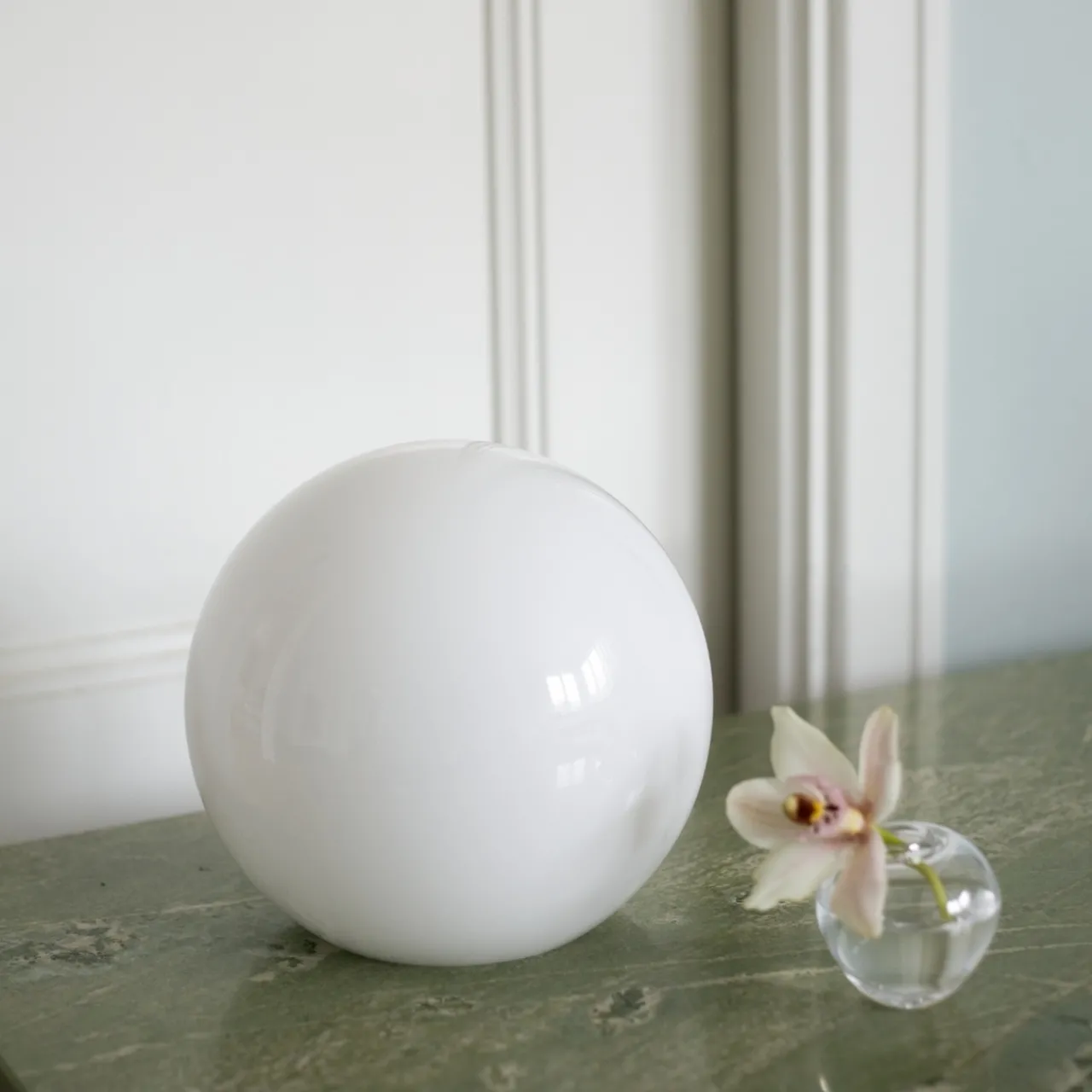 Hot Bordslampa rund glas Vit Bordslampor|Lampor