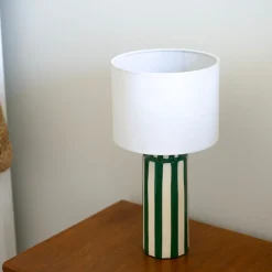 Hot Bordslampa Waldo Stripes Grön Bordslampor