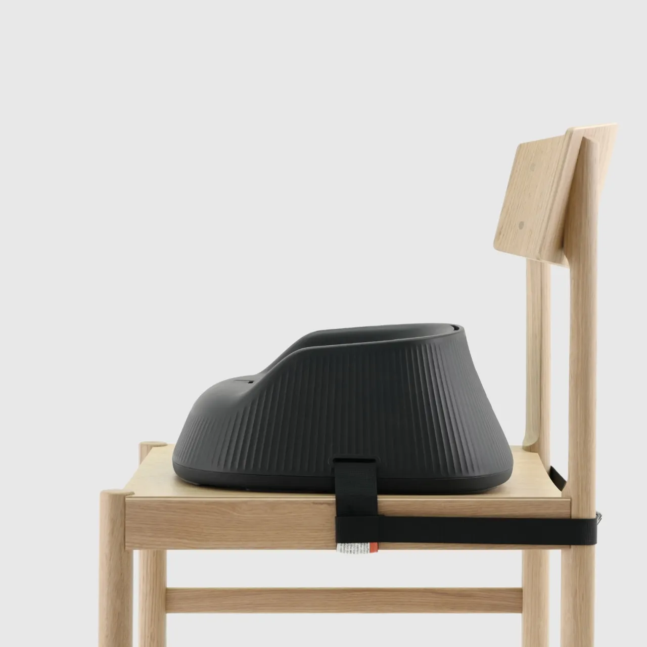 New Bärbar barnstol Charcoal Black Barn Barnrum|Barn I Köket