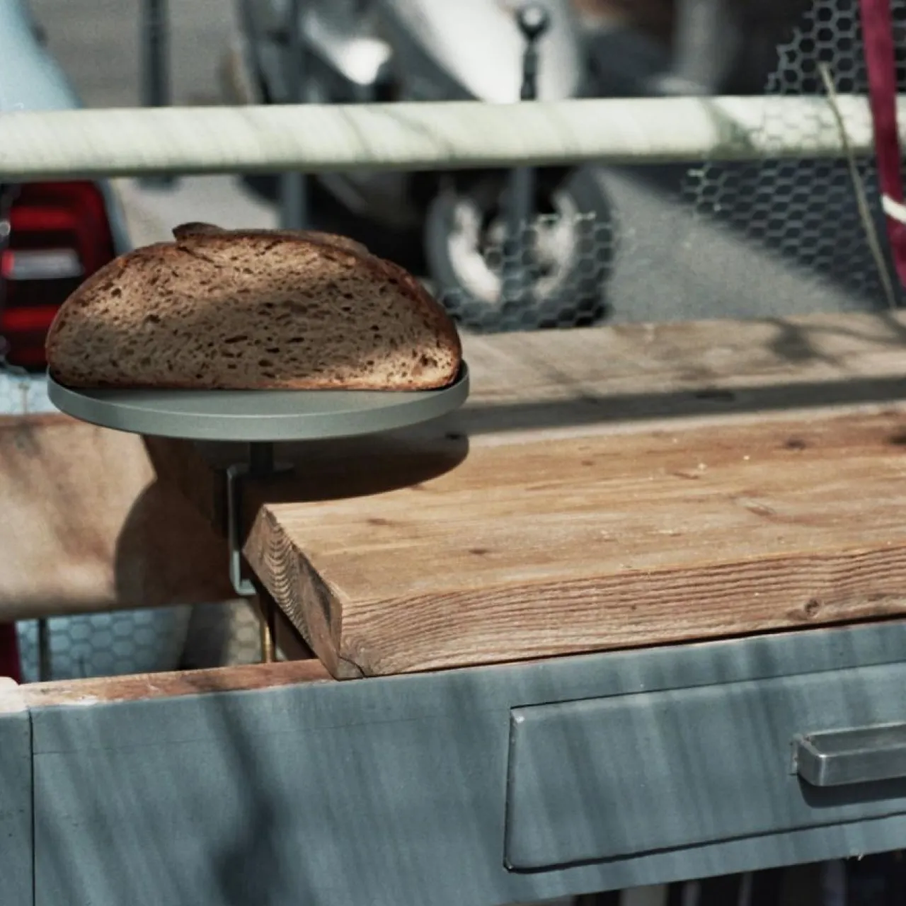 New Bricka Clamp Tray L antracit Småförvaring|Brickor