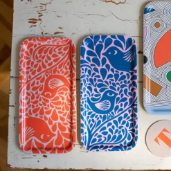 Discount Bricka smal Birds & Berries röd Brickor|Köksinredning