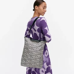 Discount Crossbody Neat Unikko M blå/vit Axelväskor