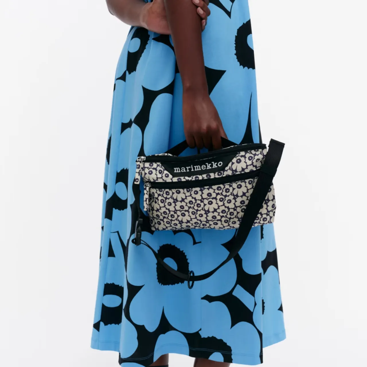 Online Crossbody Neat Unikko S blå/vit Axelväskor