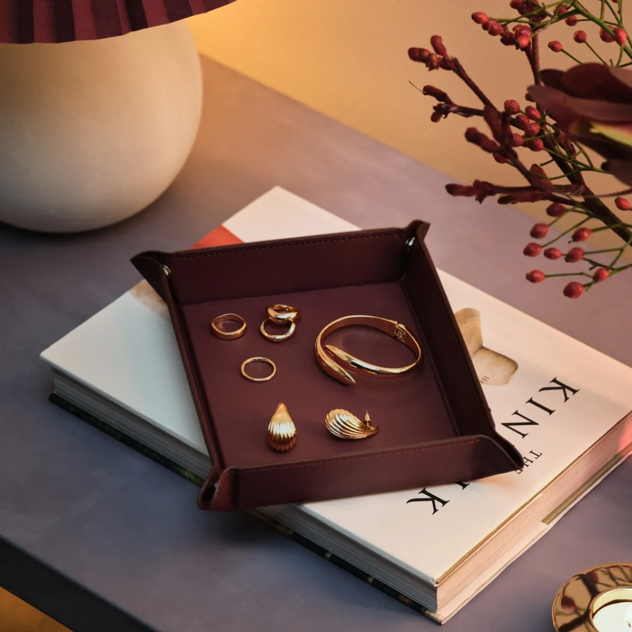 New Dekorationsbricka Victoria burgundy Skrivbordstillbehör|Till Julklappsspelet