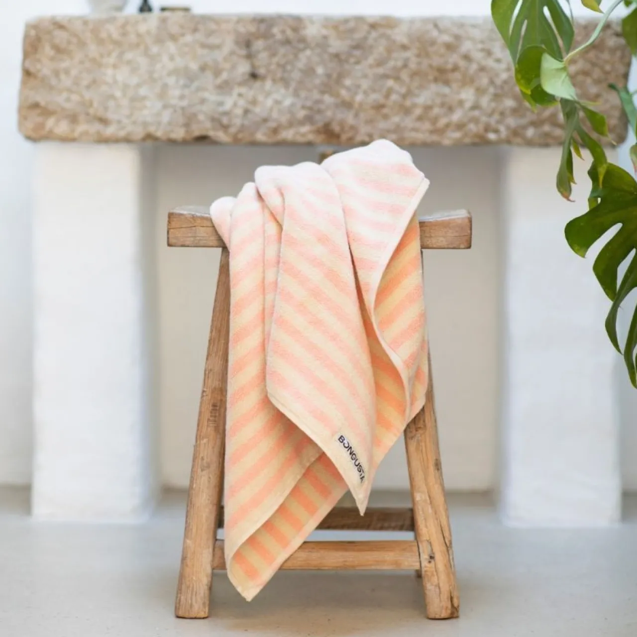 New Handduk Naram 70 X 140 cm Rosa/Creme Sommarfavoriter