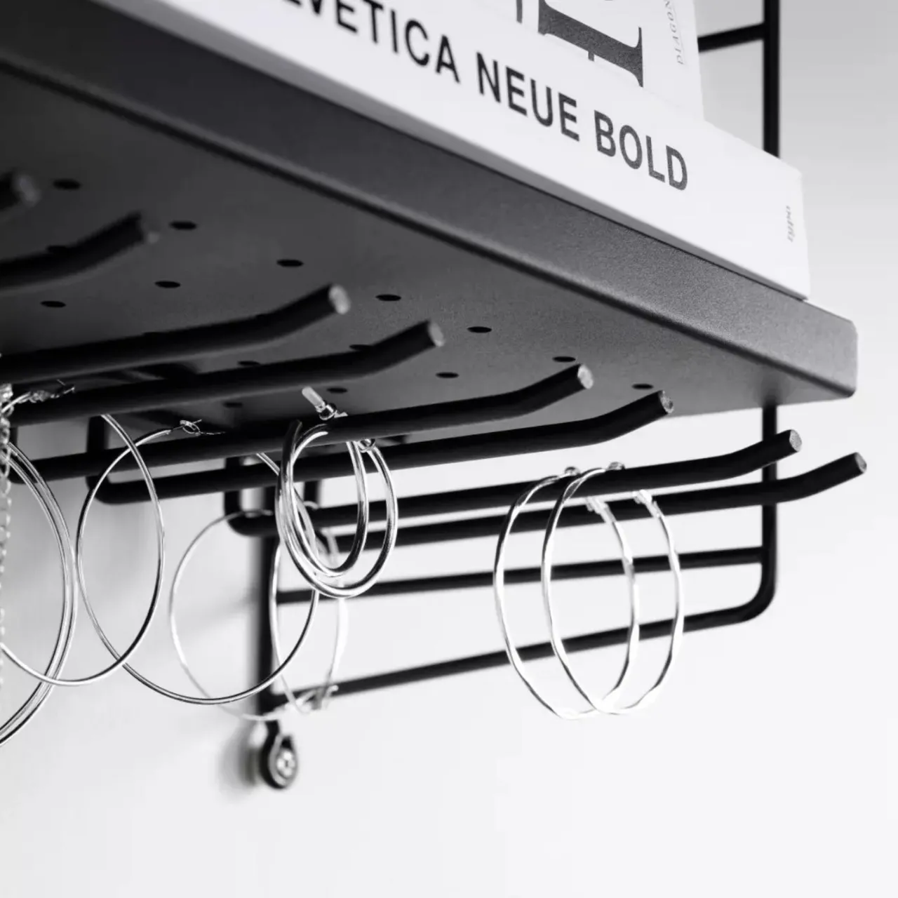 Sale Metallhyllplan Låg 78x20 svart String Hyllplan