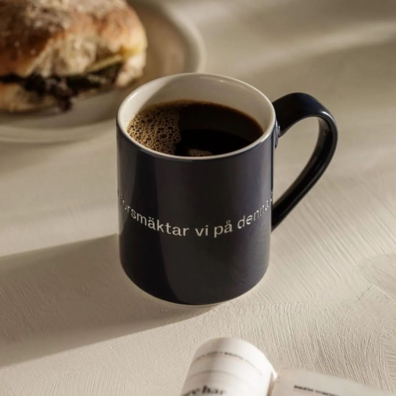 Clearance Mugg Astrid Snus blåsvart Tekoppar|Kaffekoppar