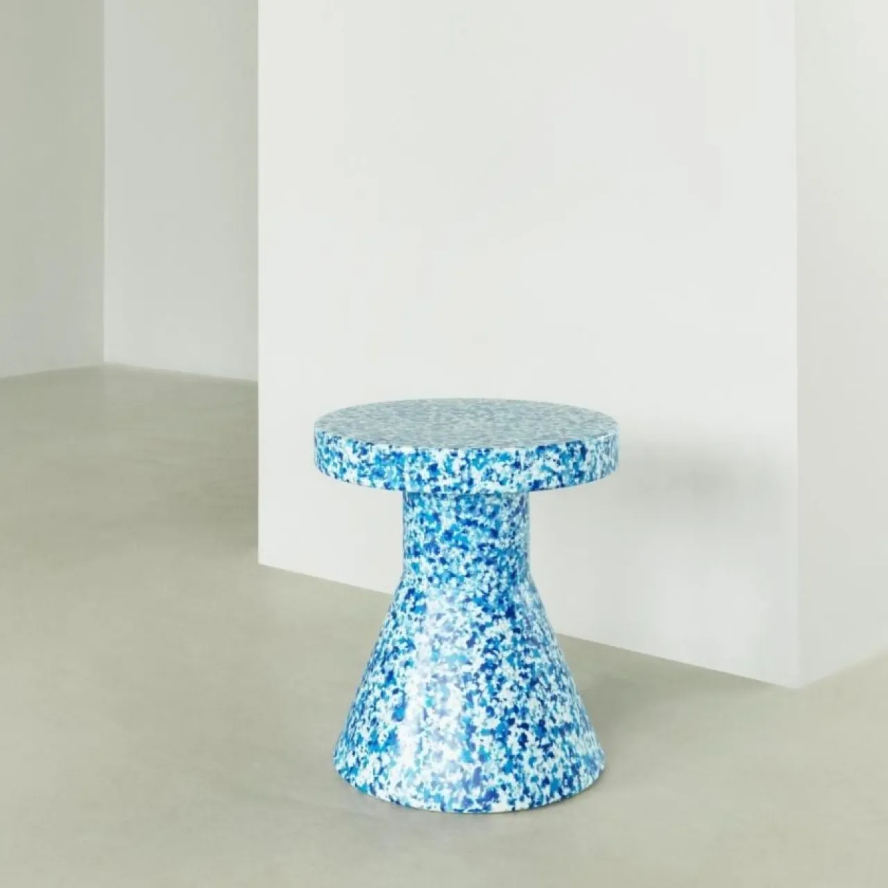 Outlet Pall / Sidebord Bit Cone Pallar|Sommarfavoriter