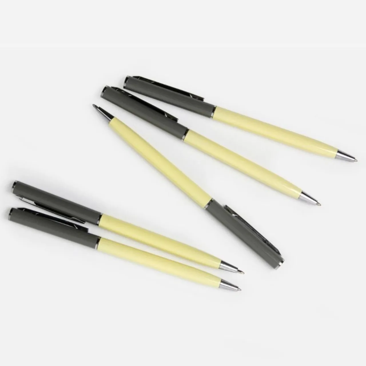 Penna kulspets grafit/krämgul Skrivbordstillbehör
