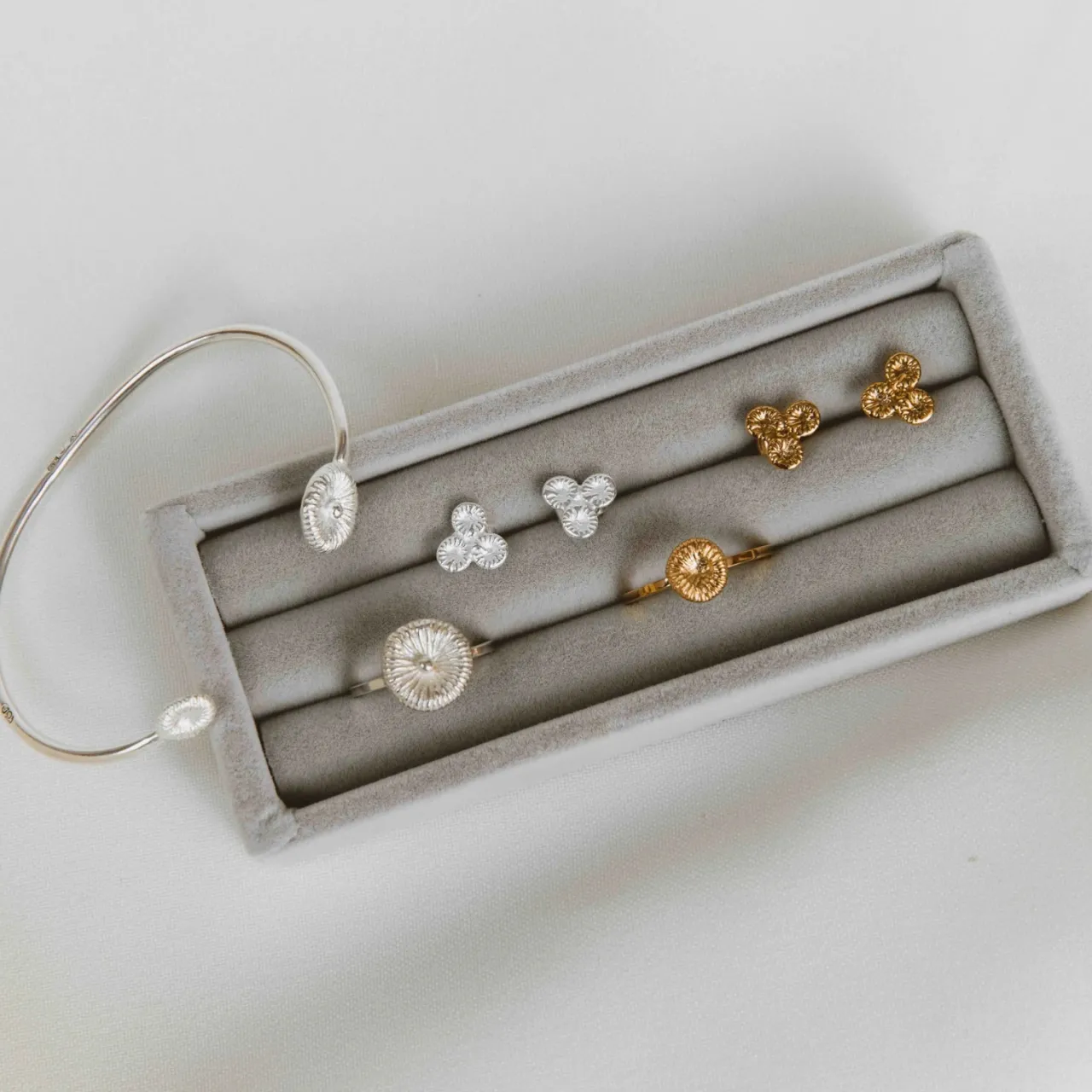 Discount Örhänge Knappkorall Brissund Örhängen Silver|Smycken Dam