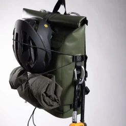 New Ryggsäck Pannier rolltop (incl 2 carabiners ) grön Ryggsäckar