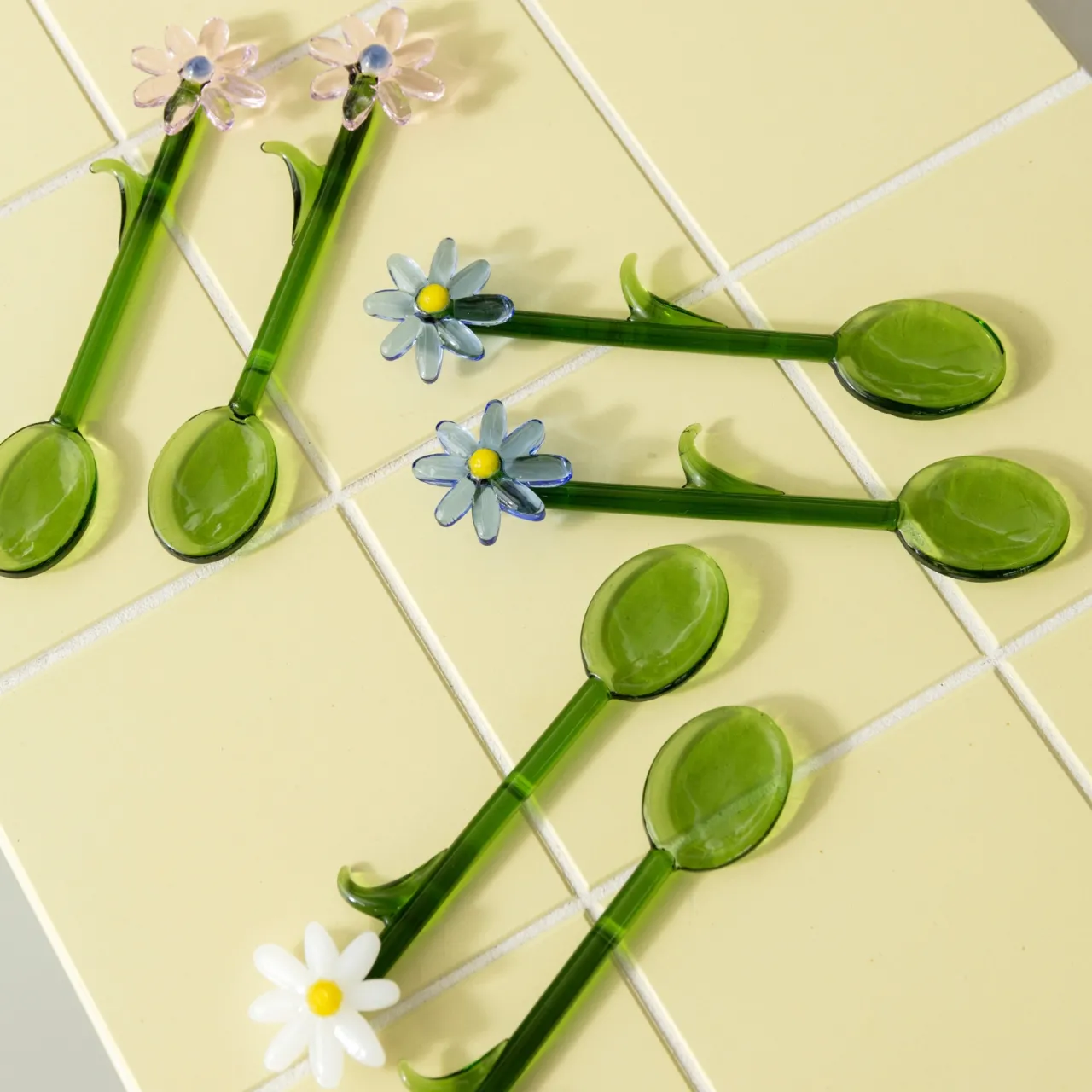 Clearance Sked Flower Vit Tillagning & Redskap