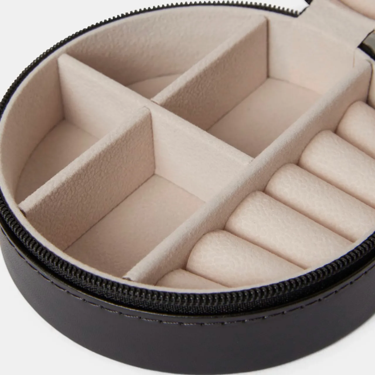 Clearance Smyckesskrin Jackie rund svart Smyckesskrin|Småförvaring