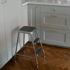 Clearance Stegpall Lindqvistpallen Krom/mörk grå Pallar