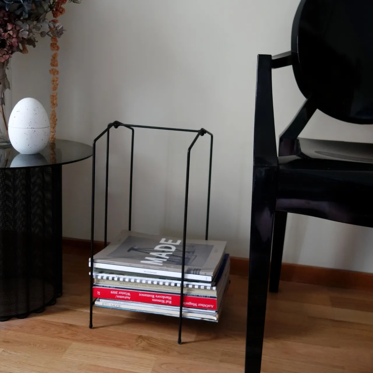 New Tidningställ Tipack Svart Småförvaring